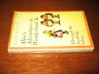 Carroll, Lewis: Alice s Adventures in Wonderland and Through the Looking-Glass